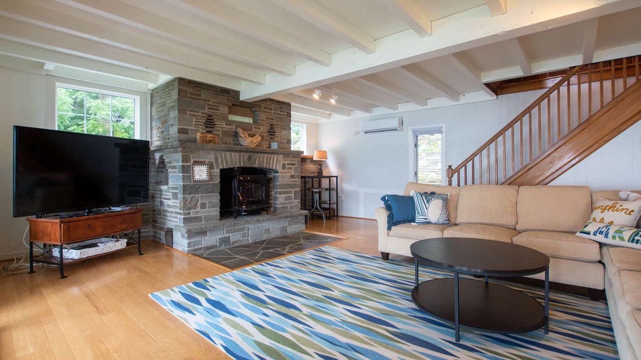 Photo of Livingroom in Town of Varick