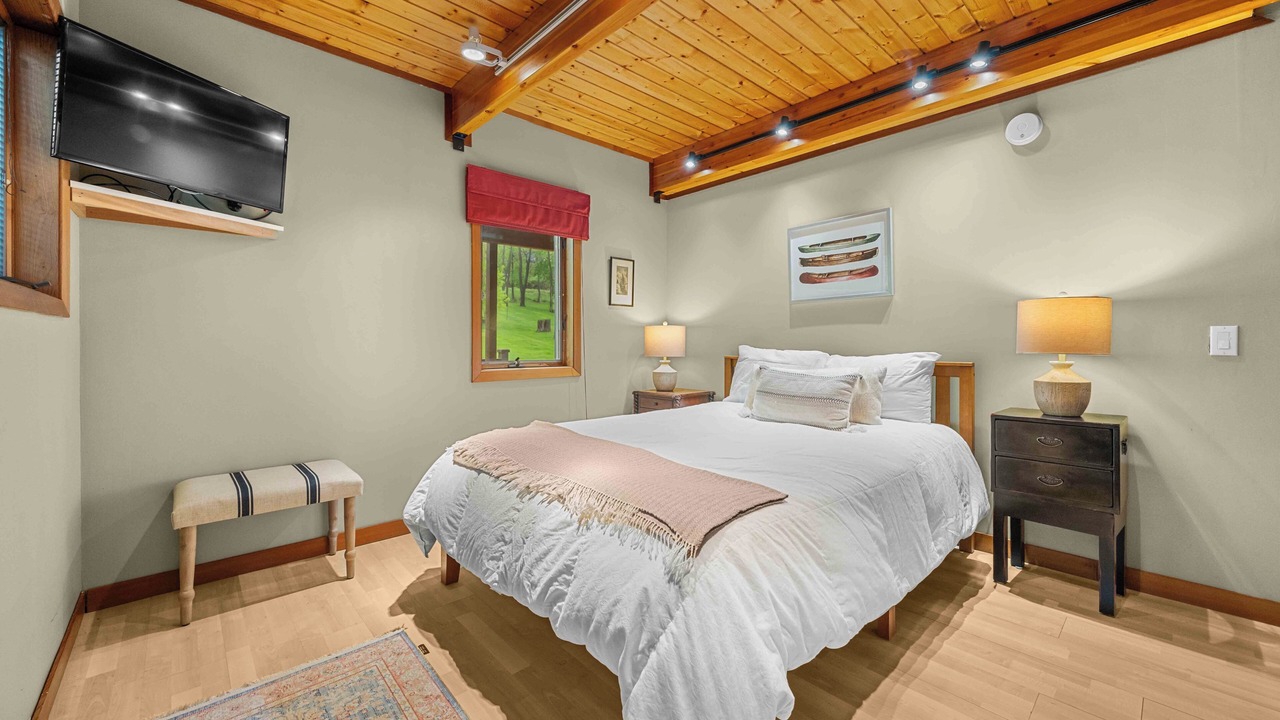 Photo of Bedroom in Honeoye