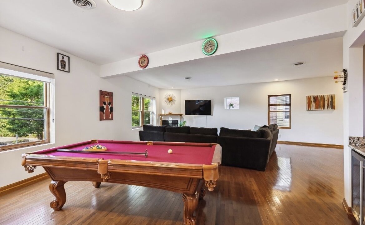 Photo of Bedroom in Detroit - Shoreway