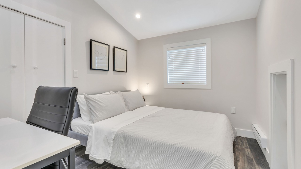 Photo of Bedroom in East Side