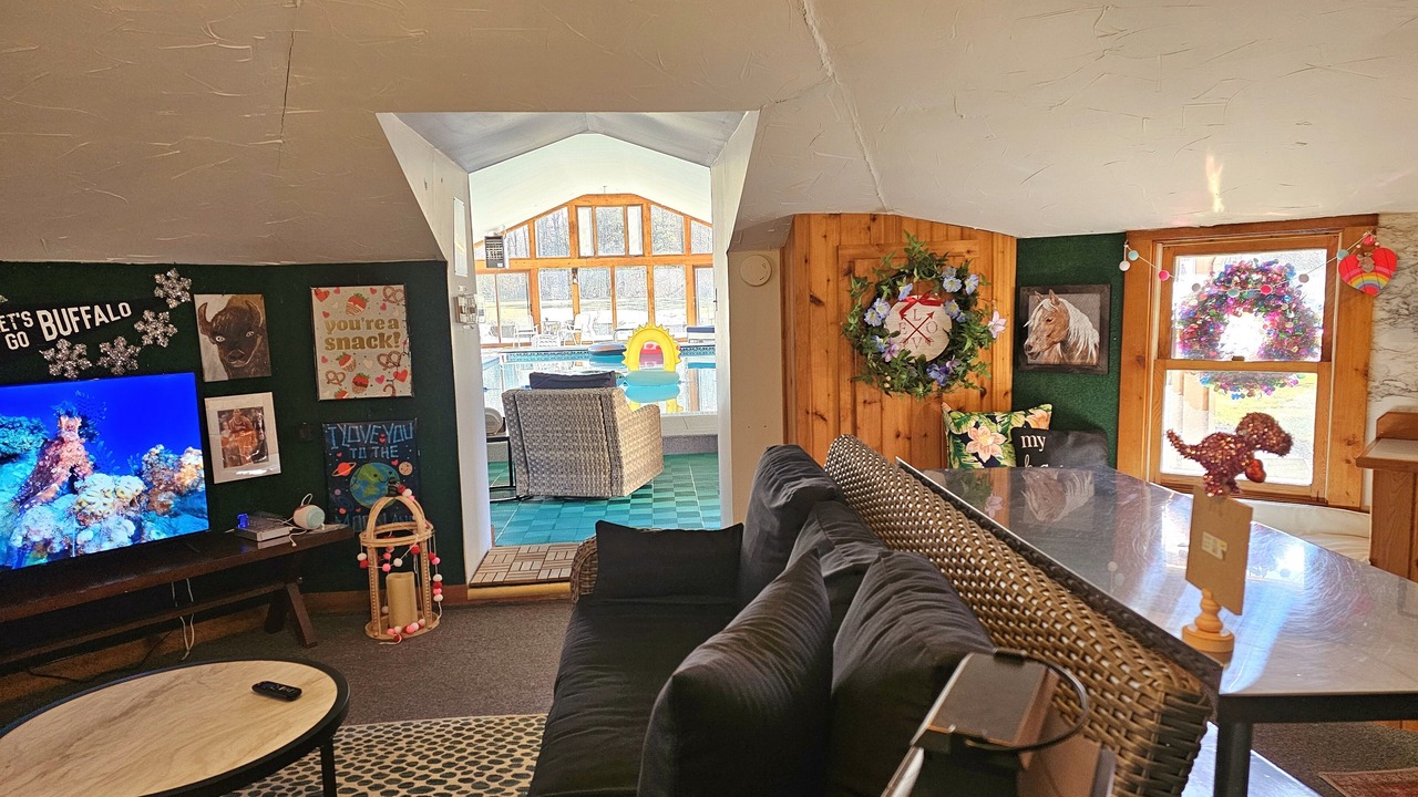 Photo of Livingroom in Eden