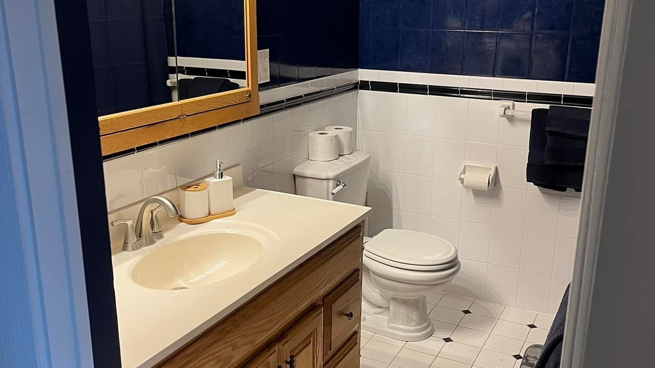 Photo of Bathroom in Lakemont