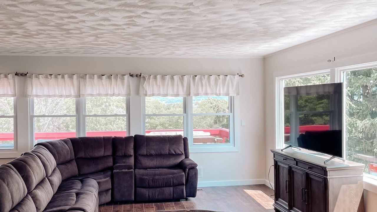 Photo of Livingroom in Lakemont