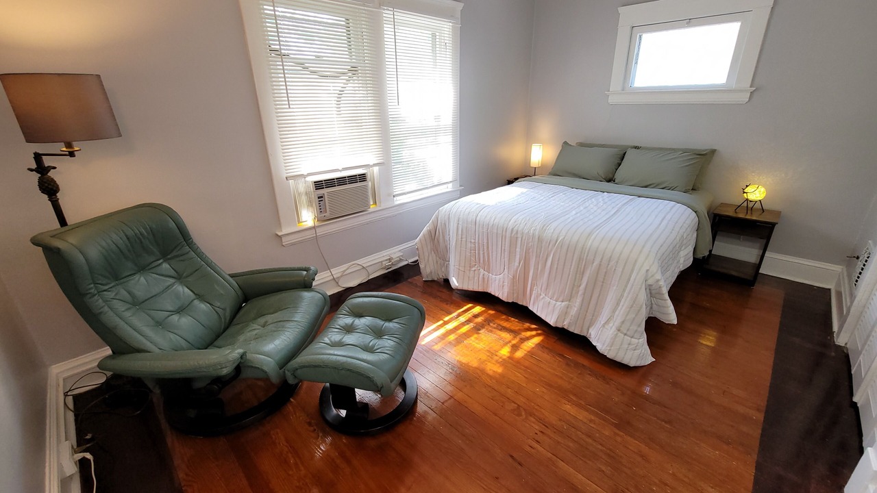 Photo of Bedroom in Lakewood