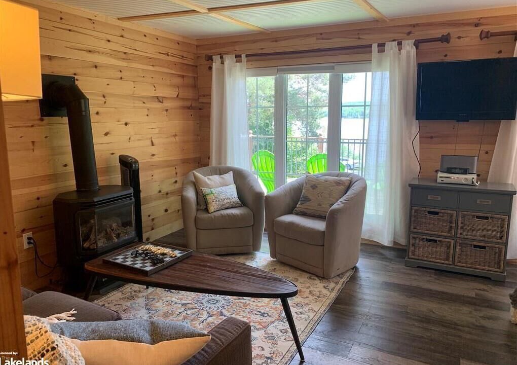 Photo of Livingroom in Dysart et al