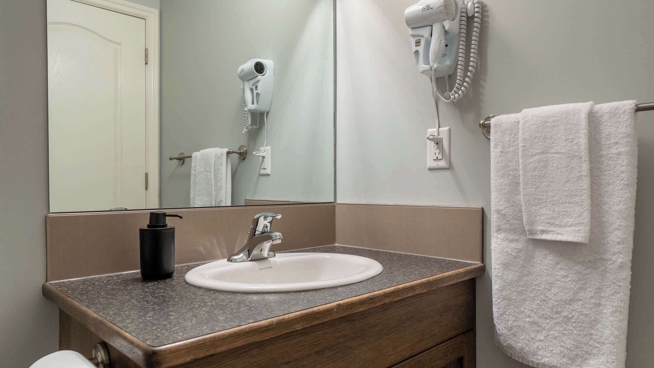 Photo of Bathroom in Sylvan Lake