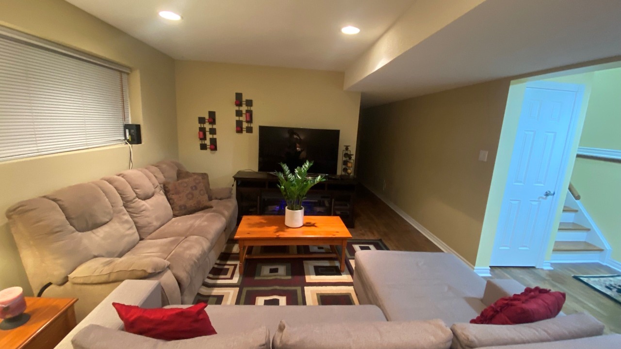 Photo of Livingroom in Wasaga Beach