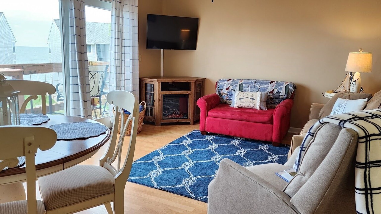 Photo of Livingroom in Port Clinton