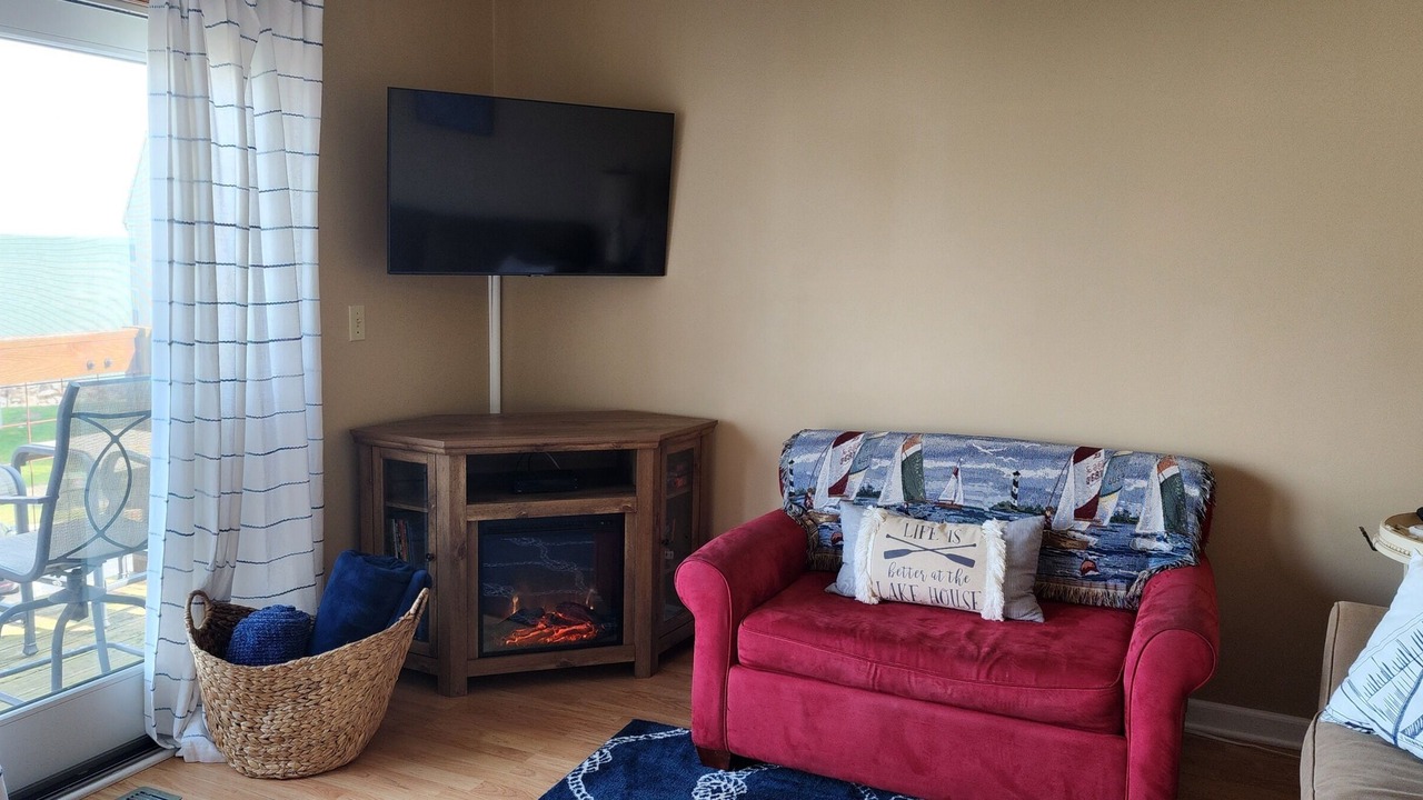 Photo of Livingroom in Port Clinton
