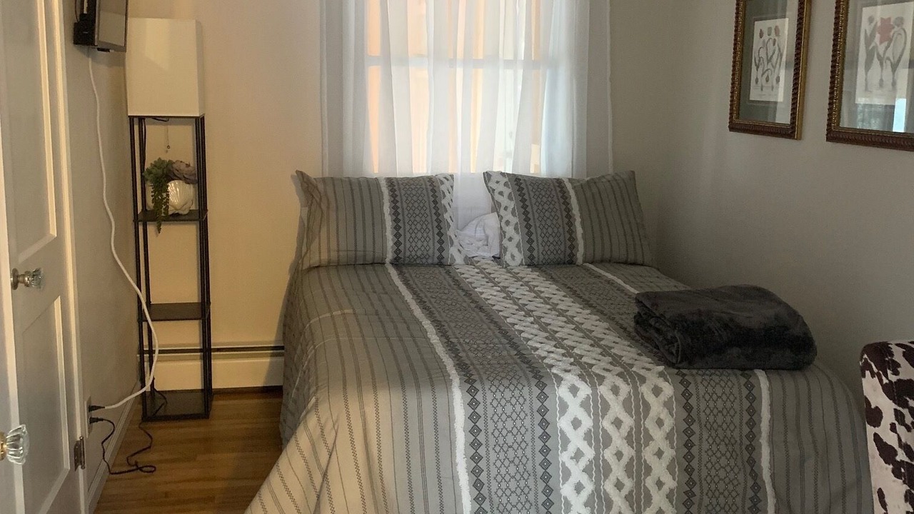 Photo of Bedroom in Seneca Falls