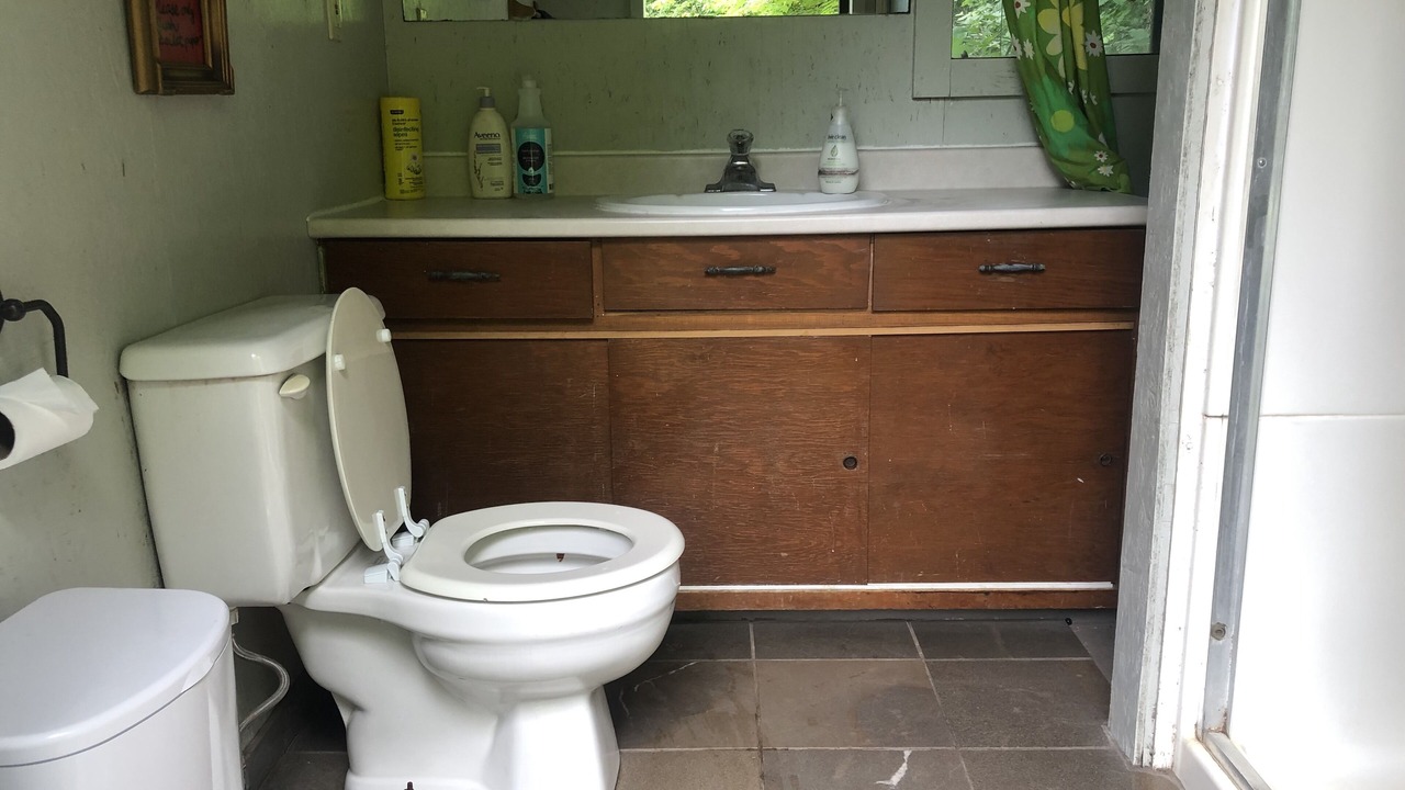 Photo of Bathroom in Arden