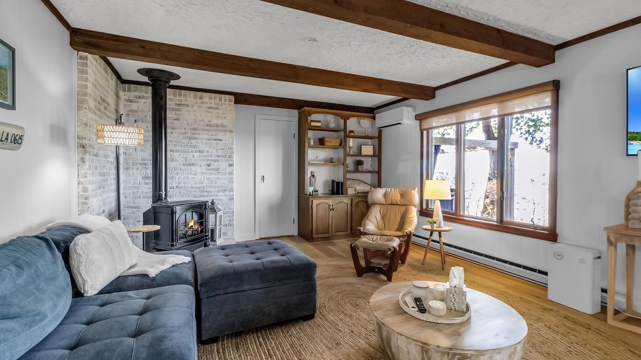Photo of Livingroom in Olcott