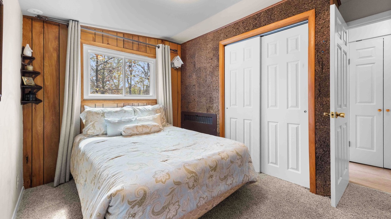Photo of Bedroom in Honeoye