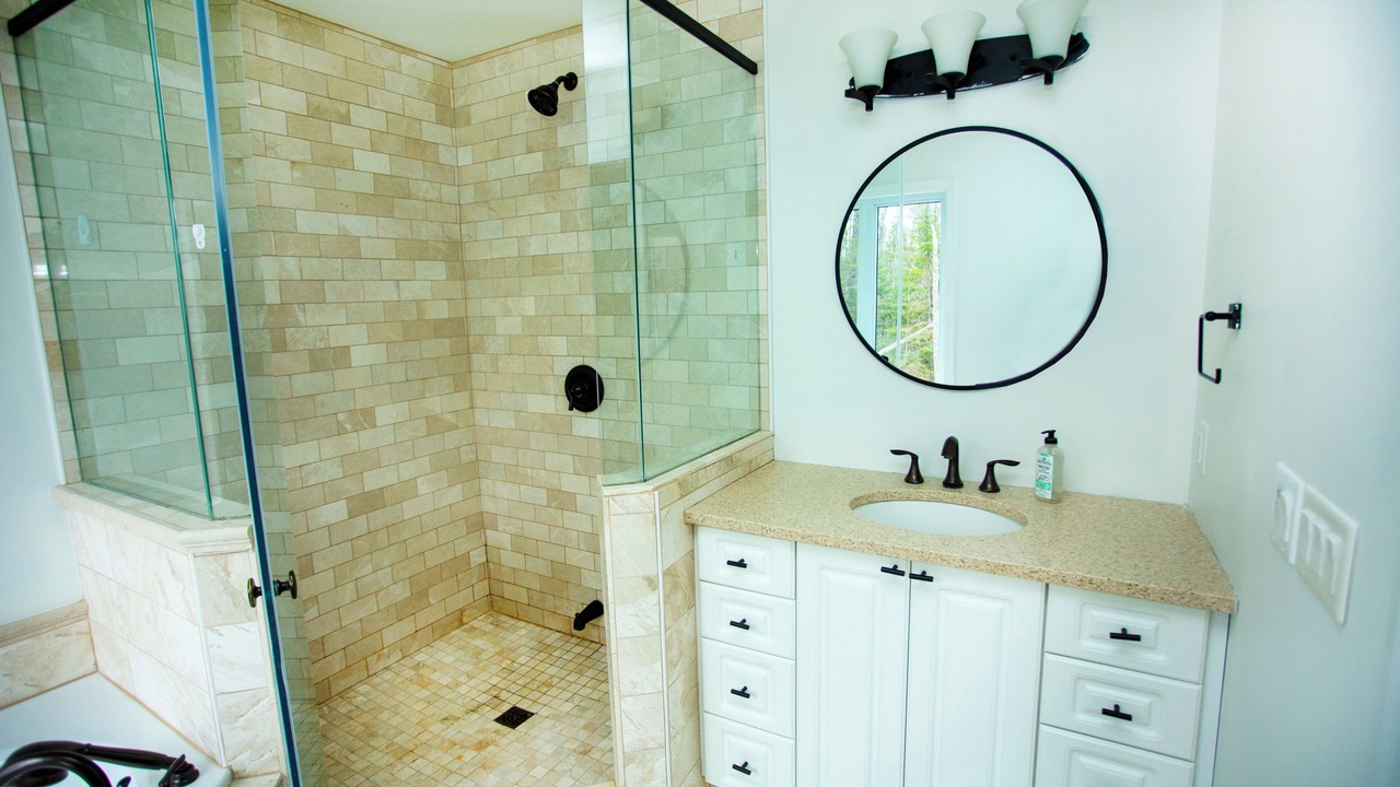 Photo of Bathroom in Haliburton