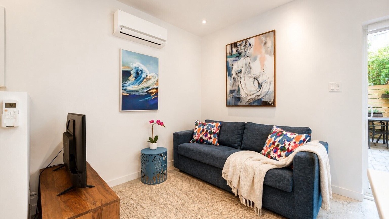 Photo of Livingroom in Pointe-Saint-Charles