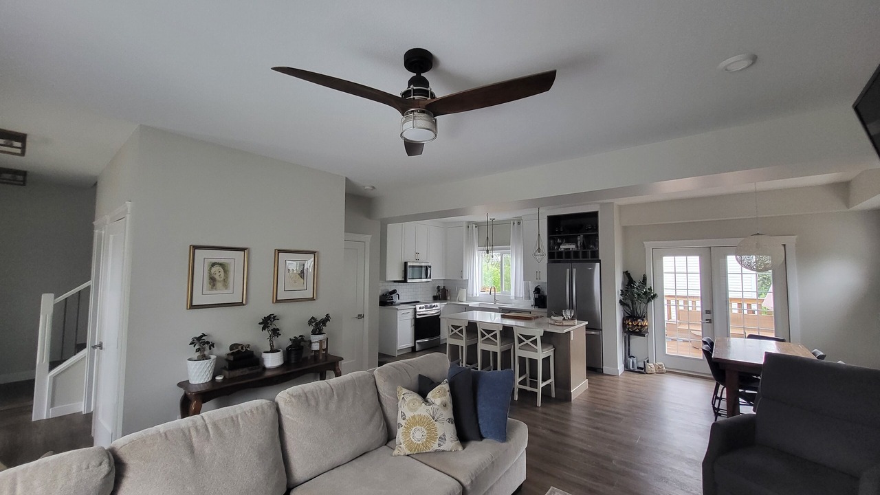 Photo of Livingroom in Sylvan Lake