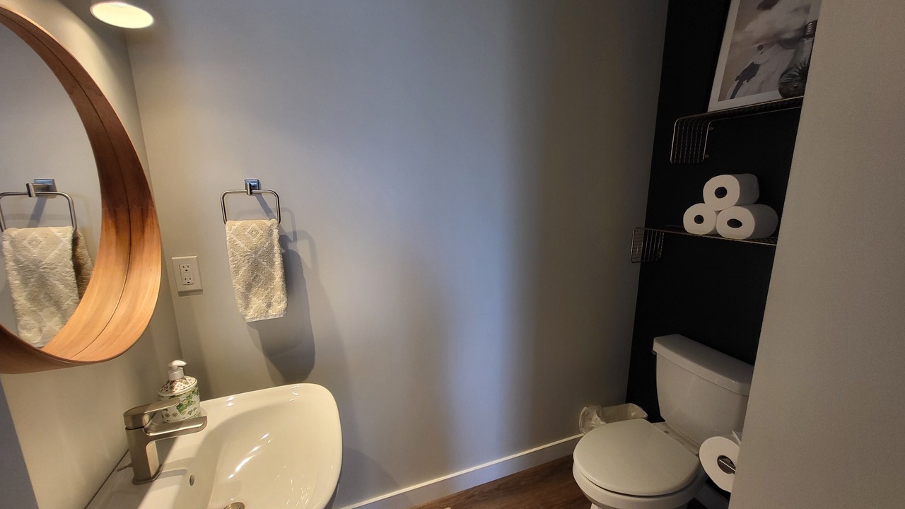 Photo of Bathroom in Sylvan Lake