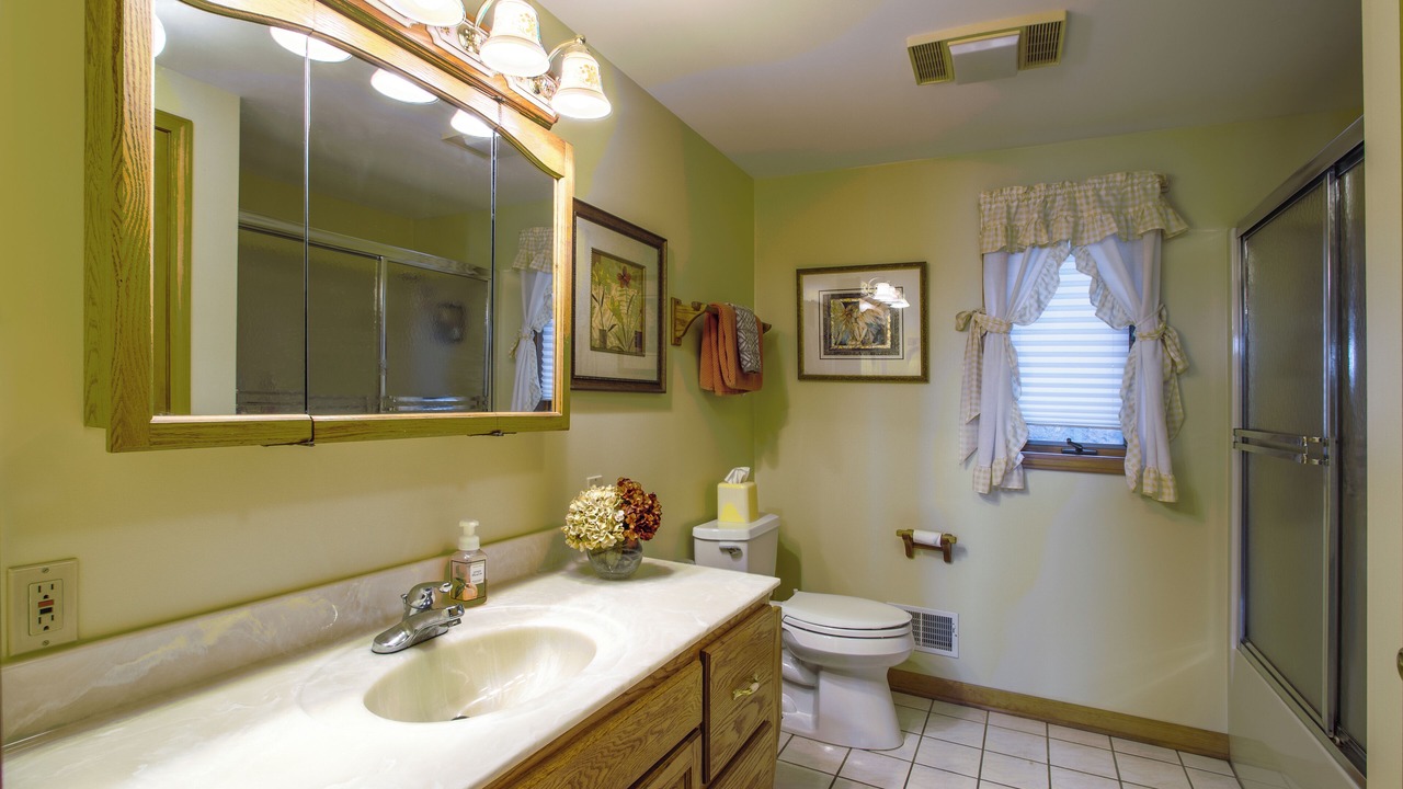 Photo of Bathroom in Valois