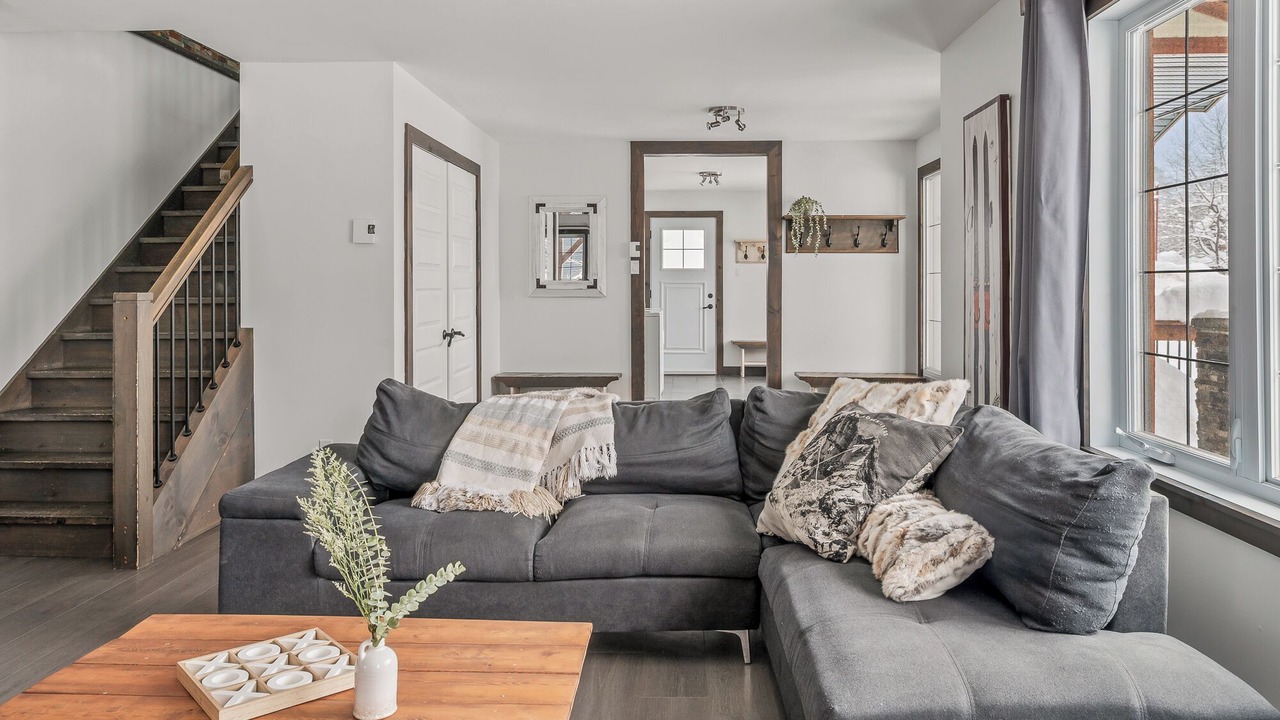 Photo of Livingroom in Stoneham