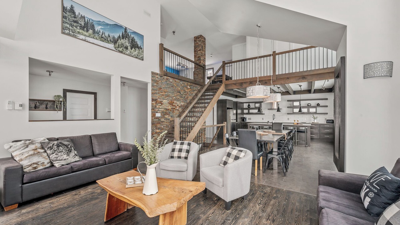 Photo of Livingroom in Stoneham