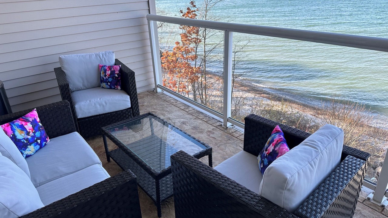 Photo of Patio Balcony in Geneva-on-the-Lake