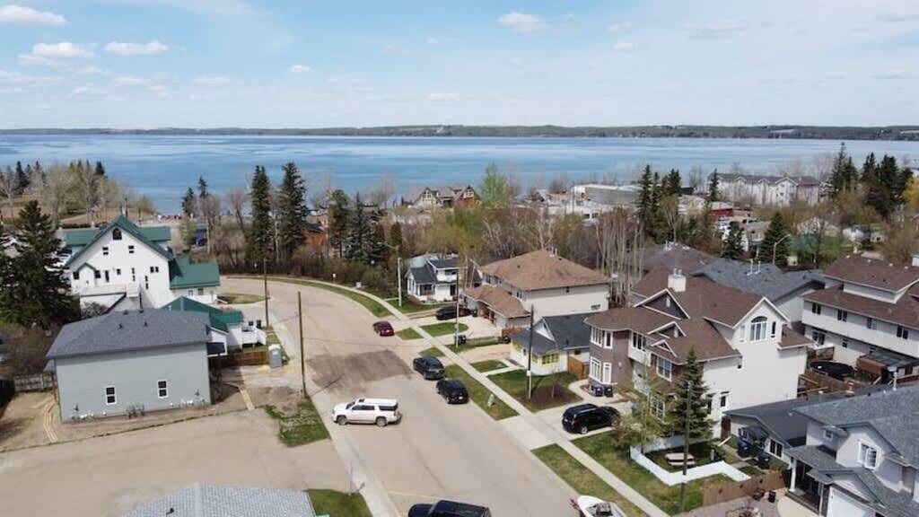 Photo of Others in Sylvan Lake