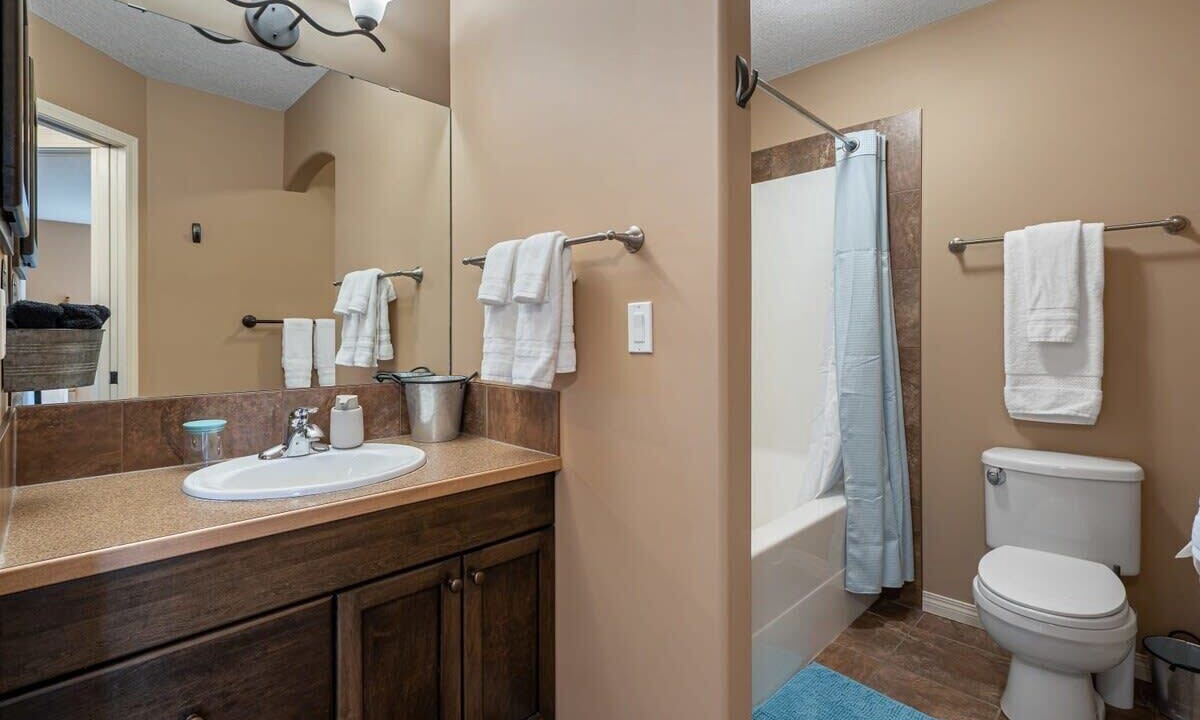 Photo of Bathroom in Sylvan Lake