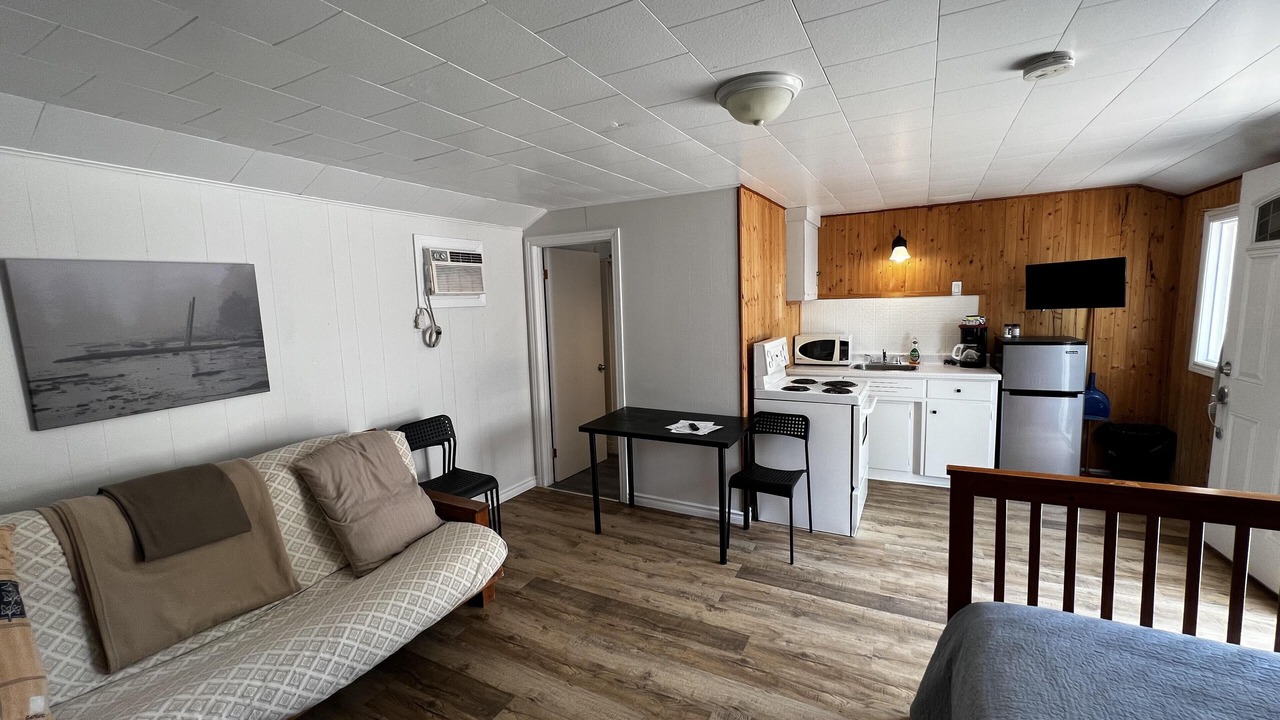 Photo of Livingroom in Wasaga Beach
