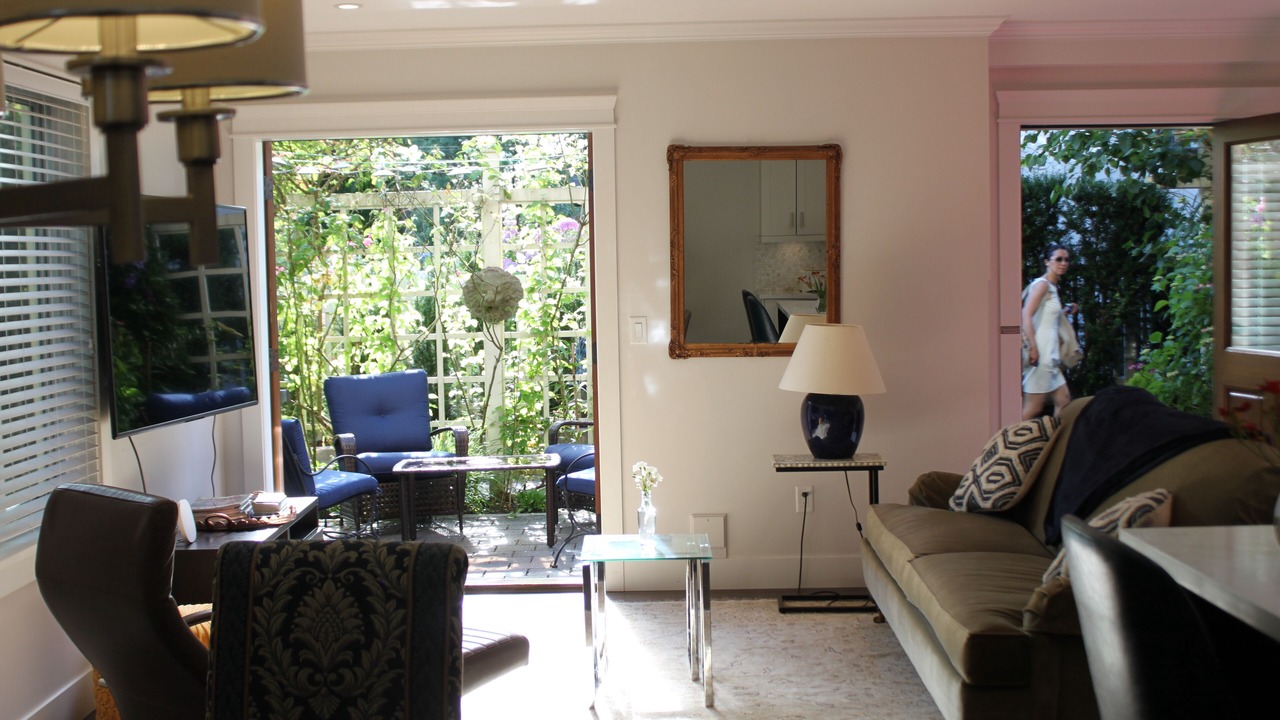 Photo of Livingroom in Kitsilano