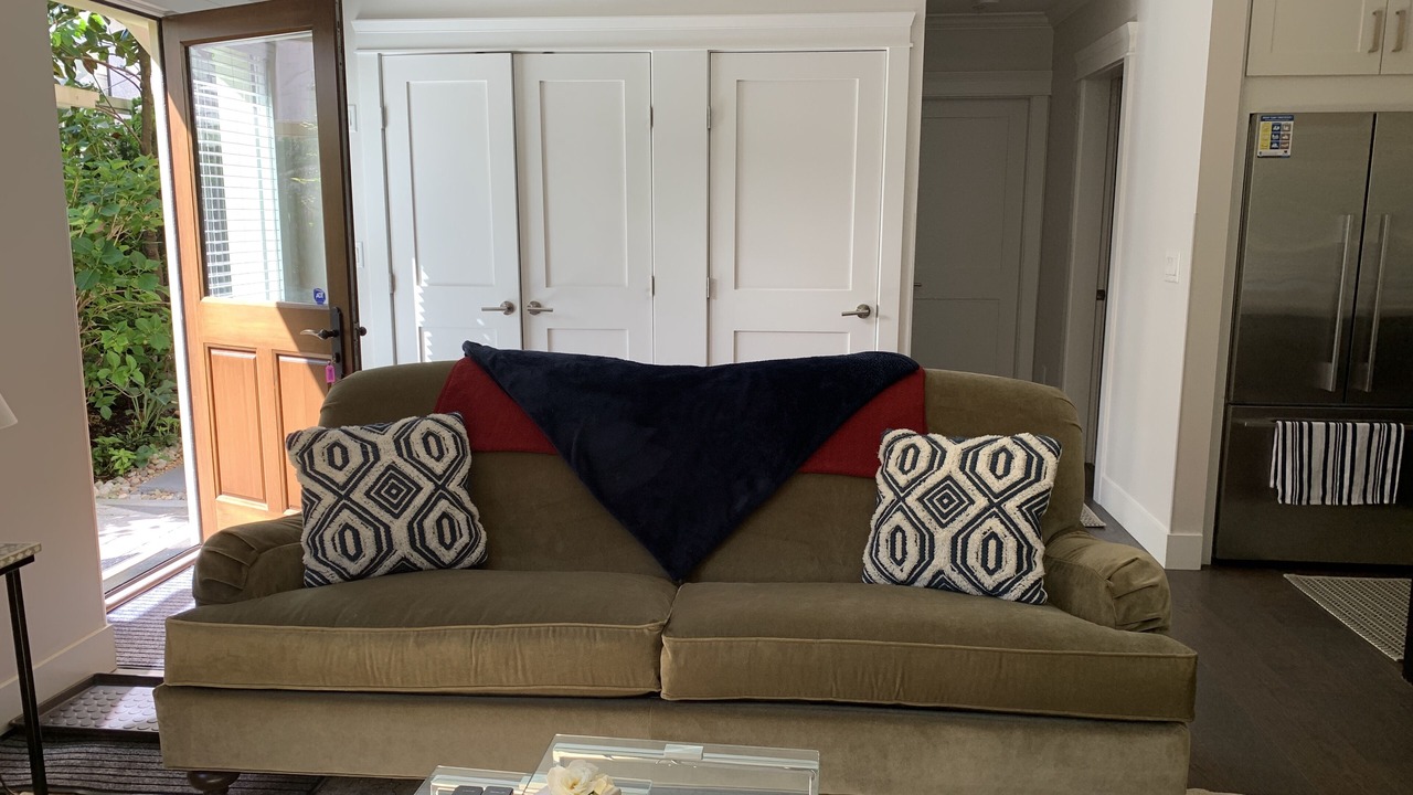 Photo of Livingroom in Kitsilano