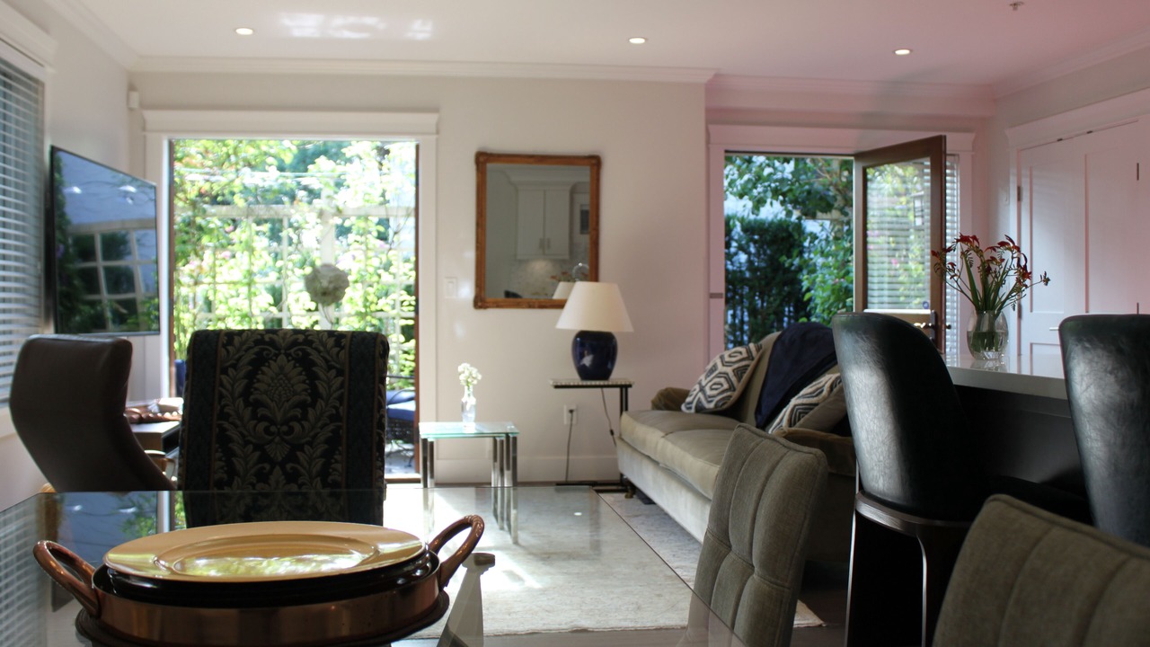Photo of Livingroom in Kitsilano