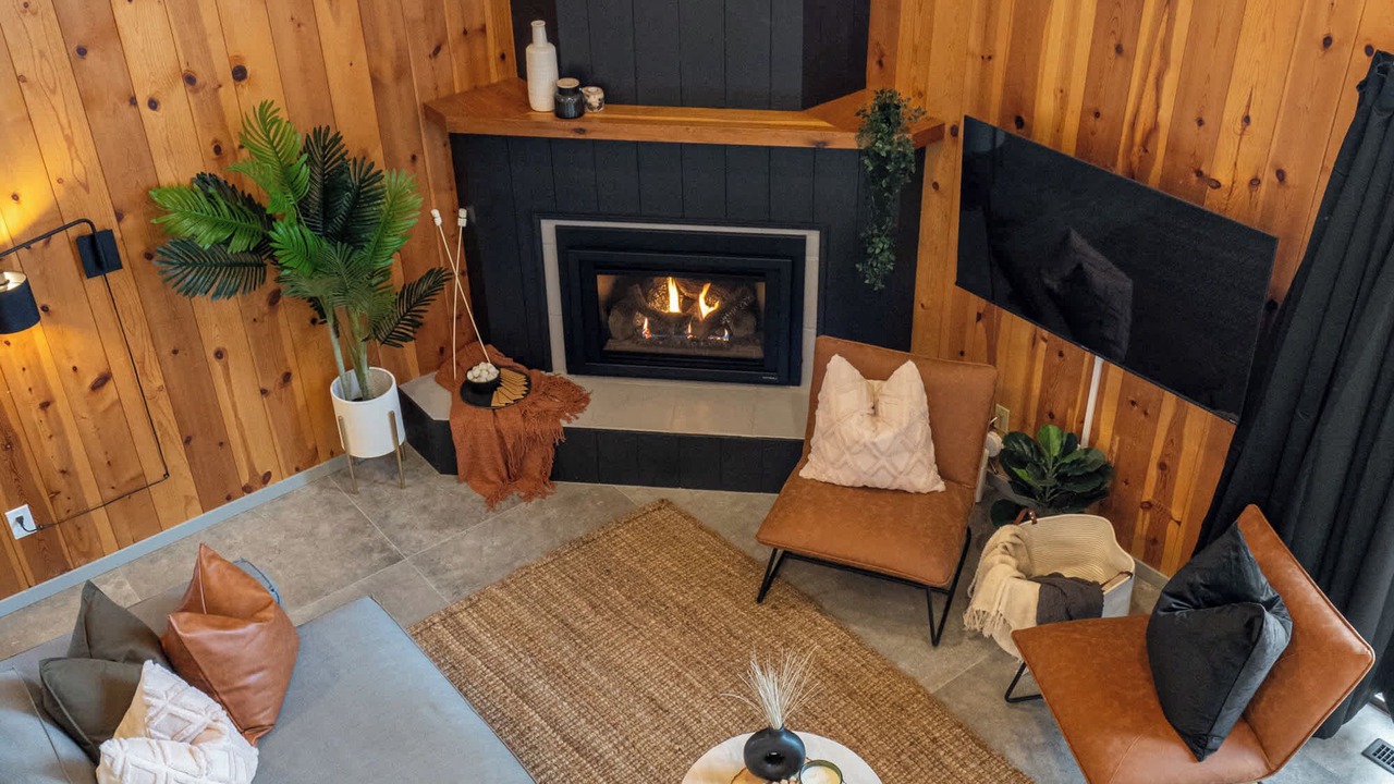 Photo of Livingroom in East Kootenay