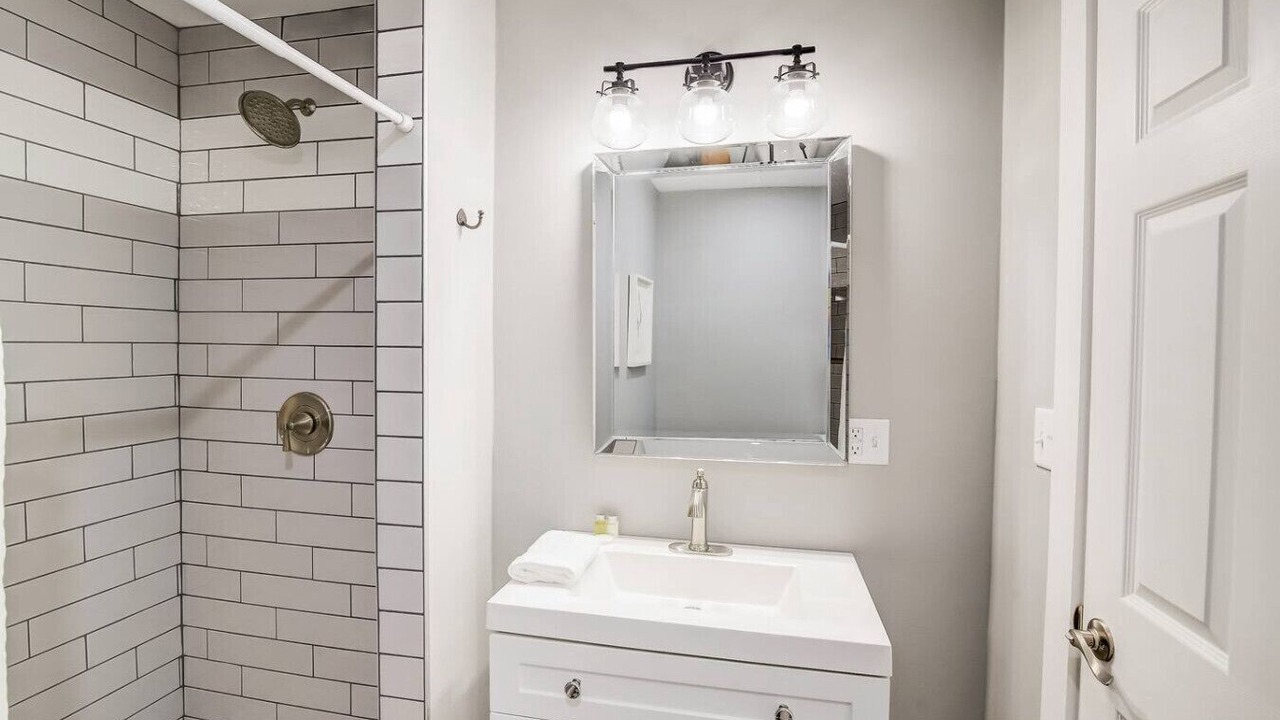 Photo of Bathroom in Huron