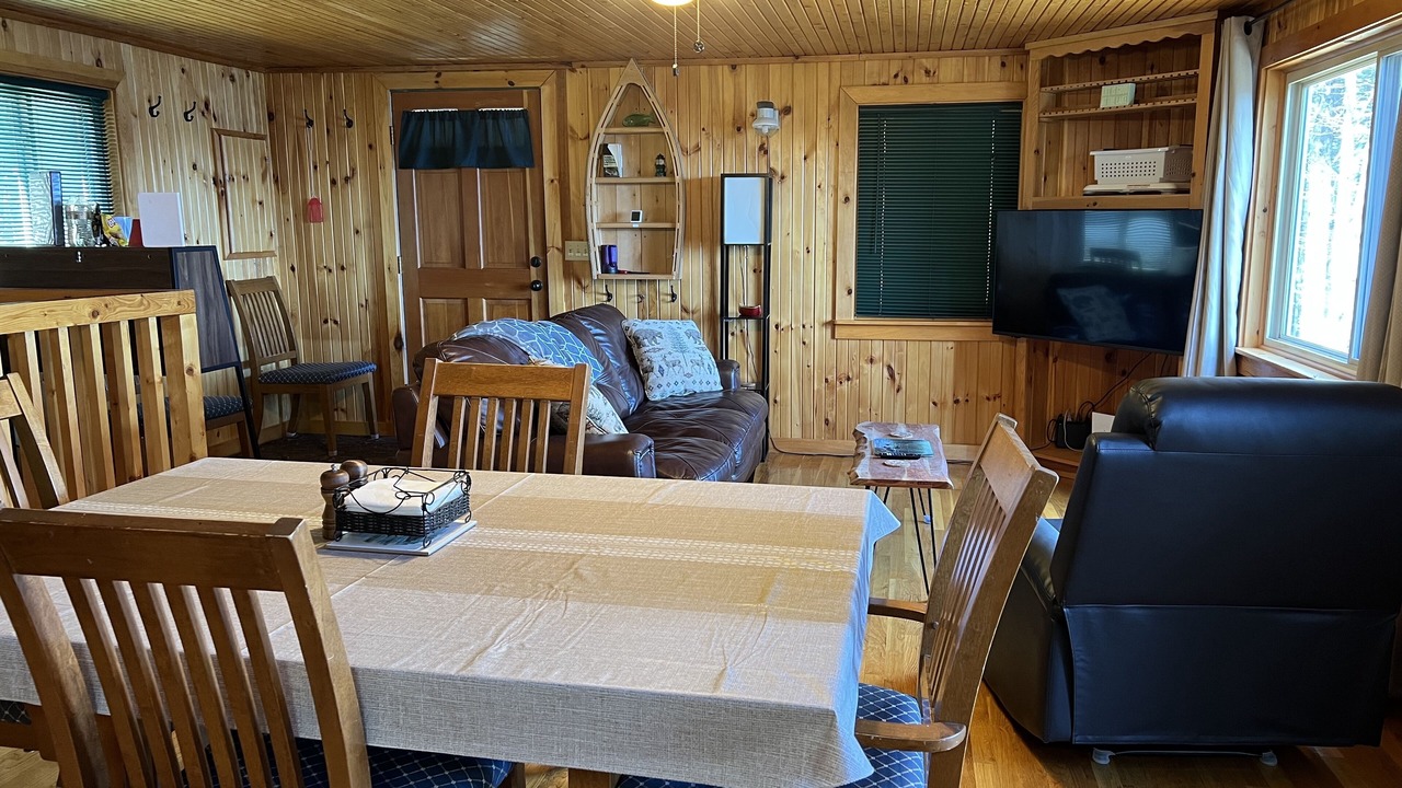 Photo of Livingroom in Danforth