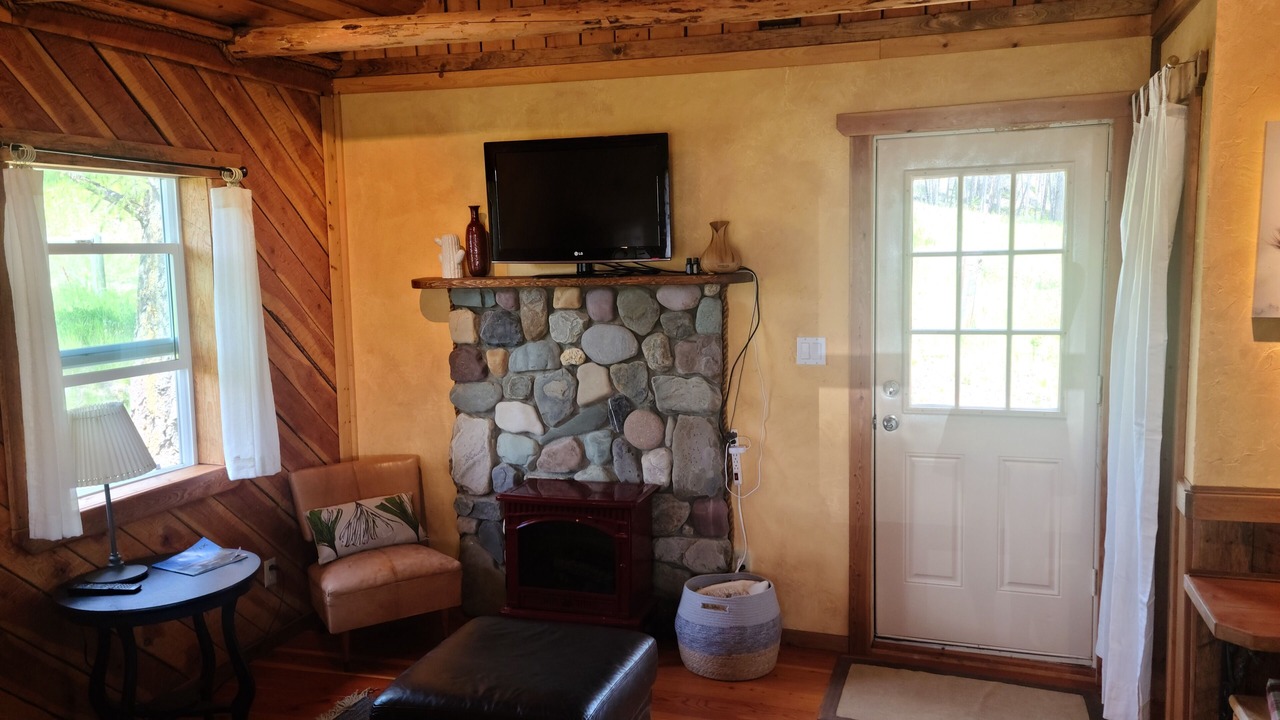 Photo of Livingroom in Koocanusa Ranch