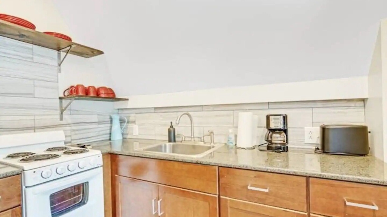 Photo of Kitchen in Front Park