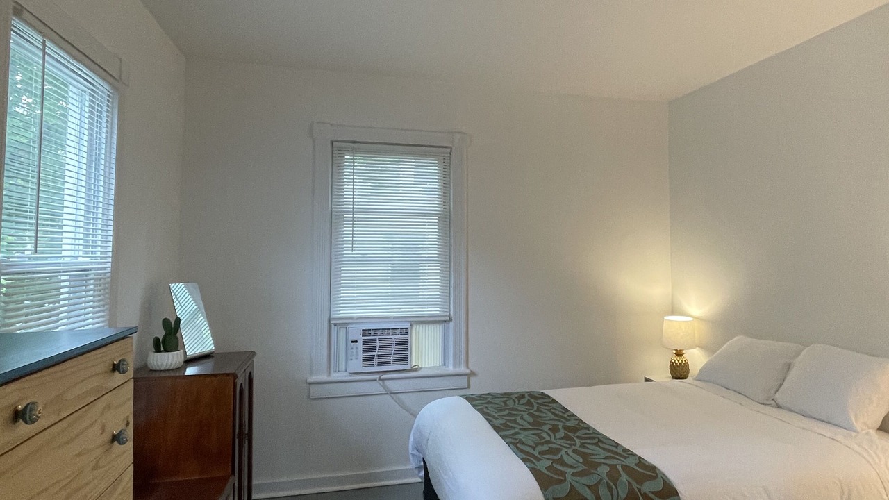 Photo of Bedroom in Oneonta