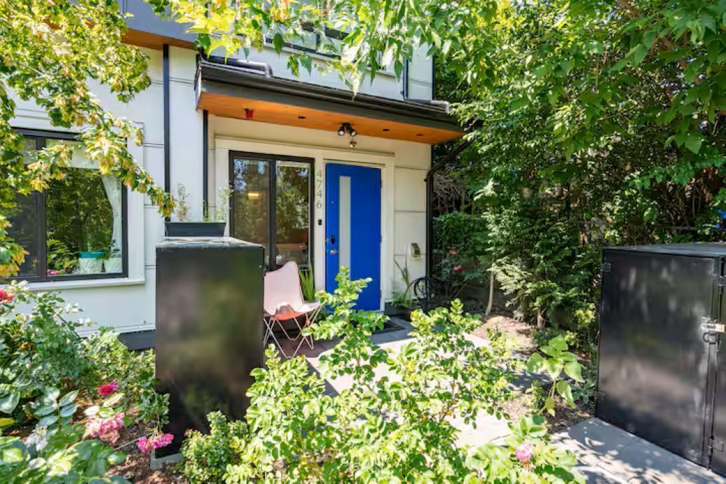Photo of Outdoor in Renfrew-Collingwood