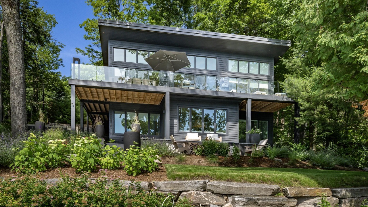 Photo of Patio Balcony in Muskoka Lakes