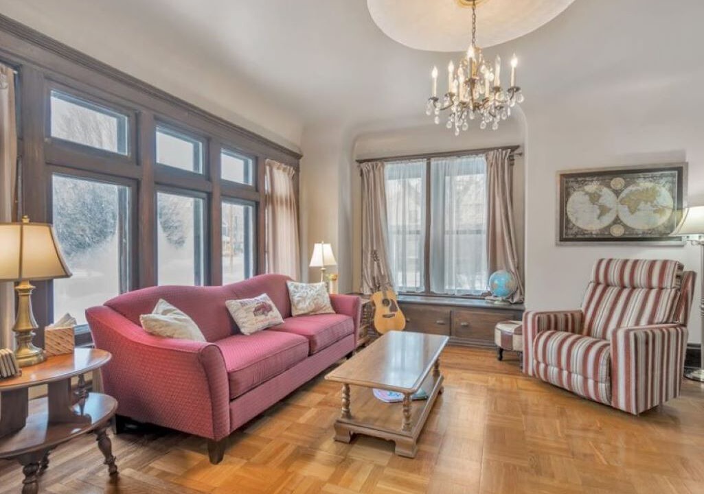 Photo of Livingroom in Lorain