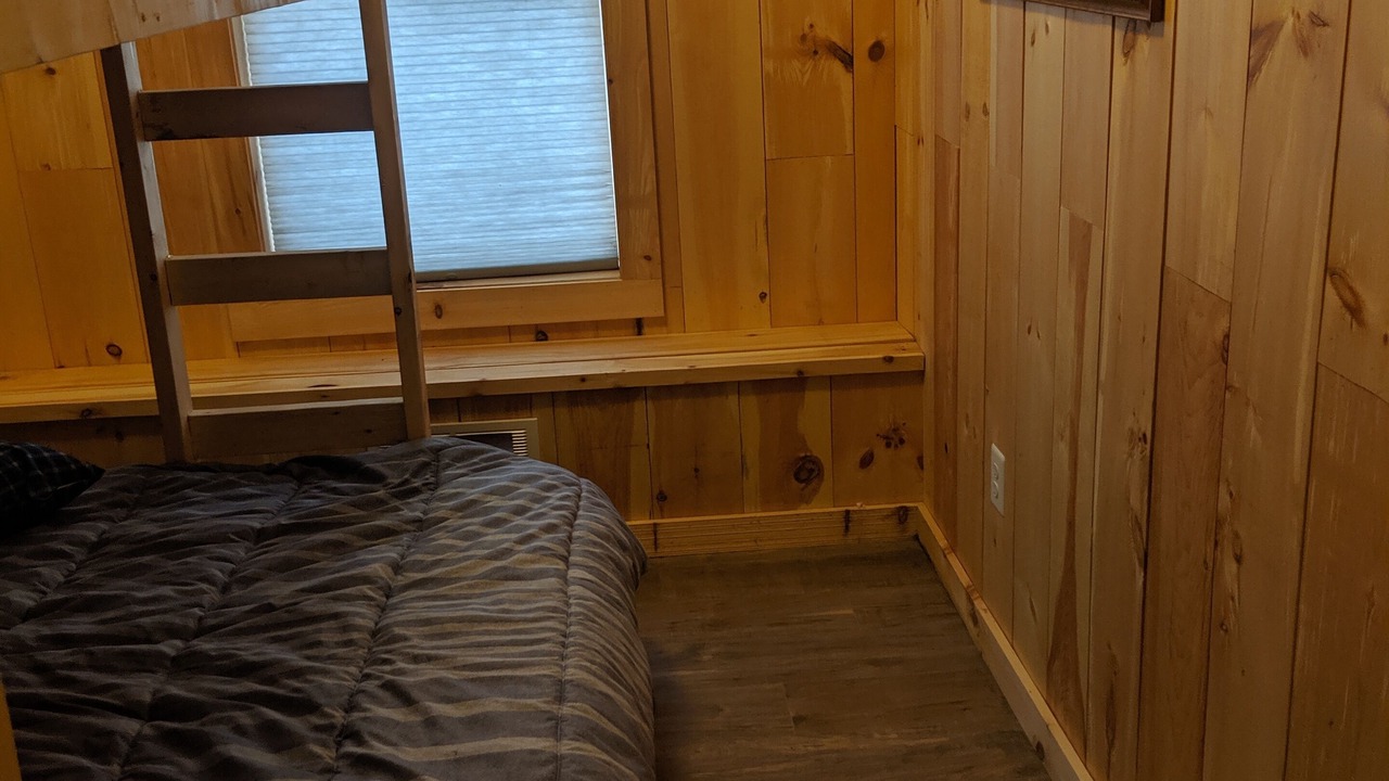 Photo of Bedroom in Oak Harbor