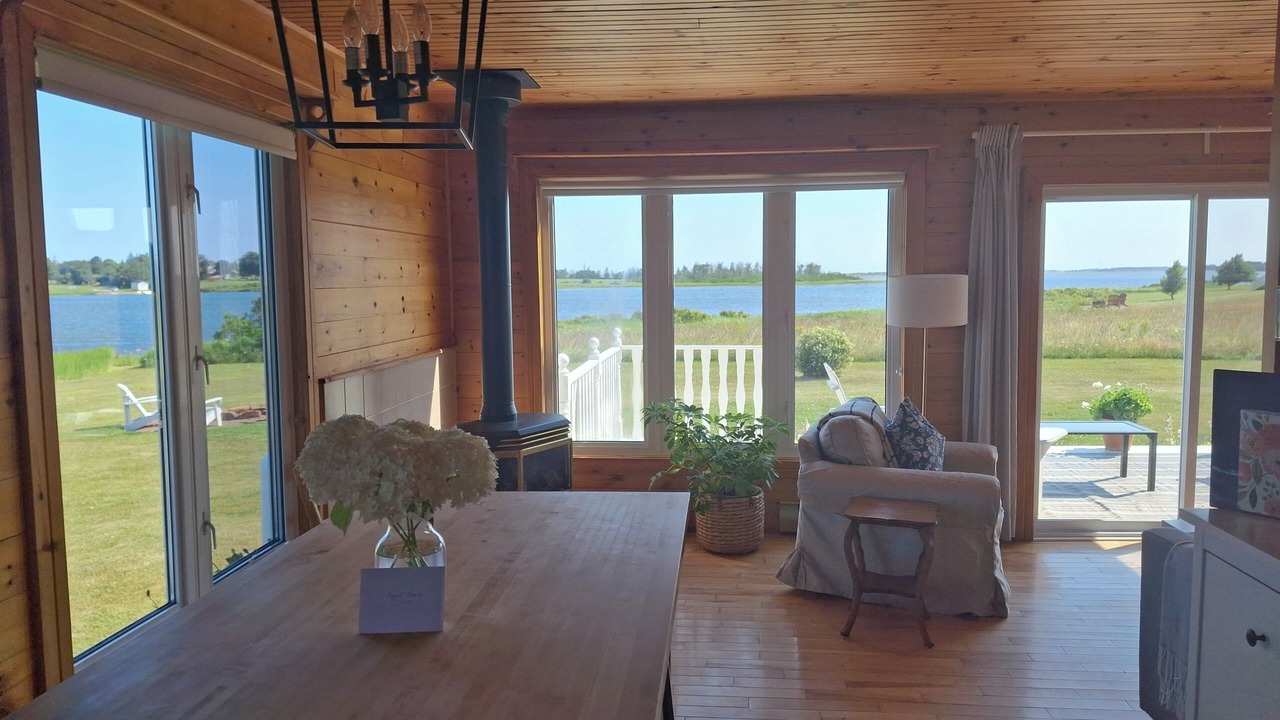 Photo of Livingroom in Brackley Beach