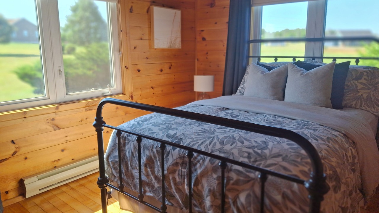 Photo of Bedroom in Brackley Beach