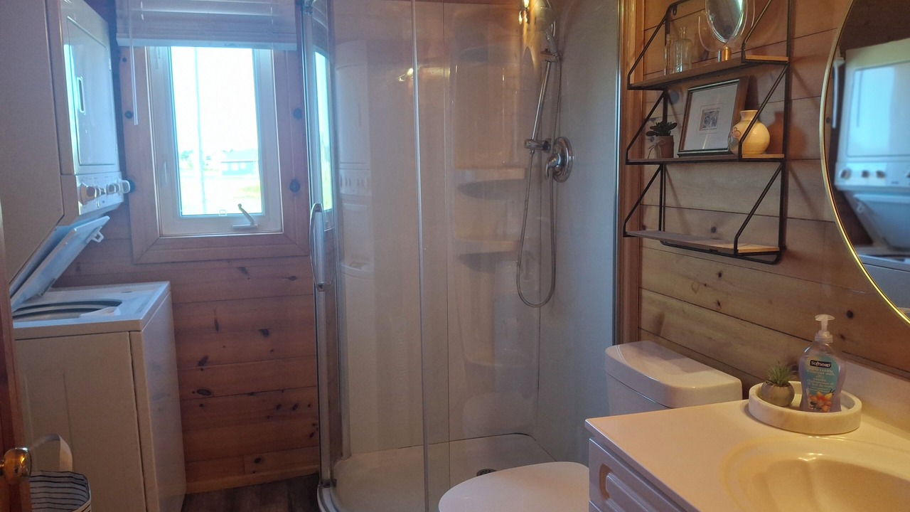 Photo of Bathroom in Brackley Beach