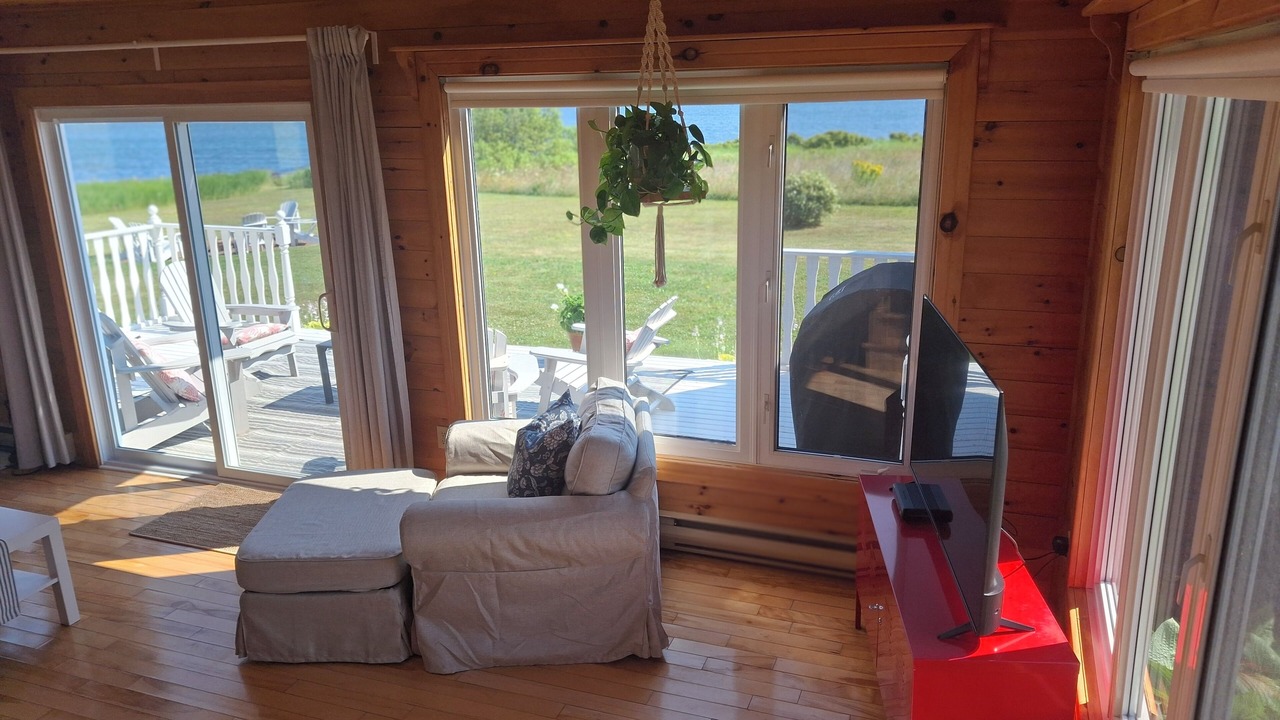Photo of Livingroom in Brackley Beach
