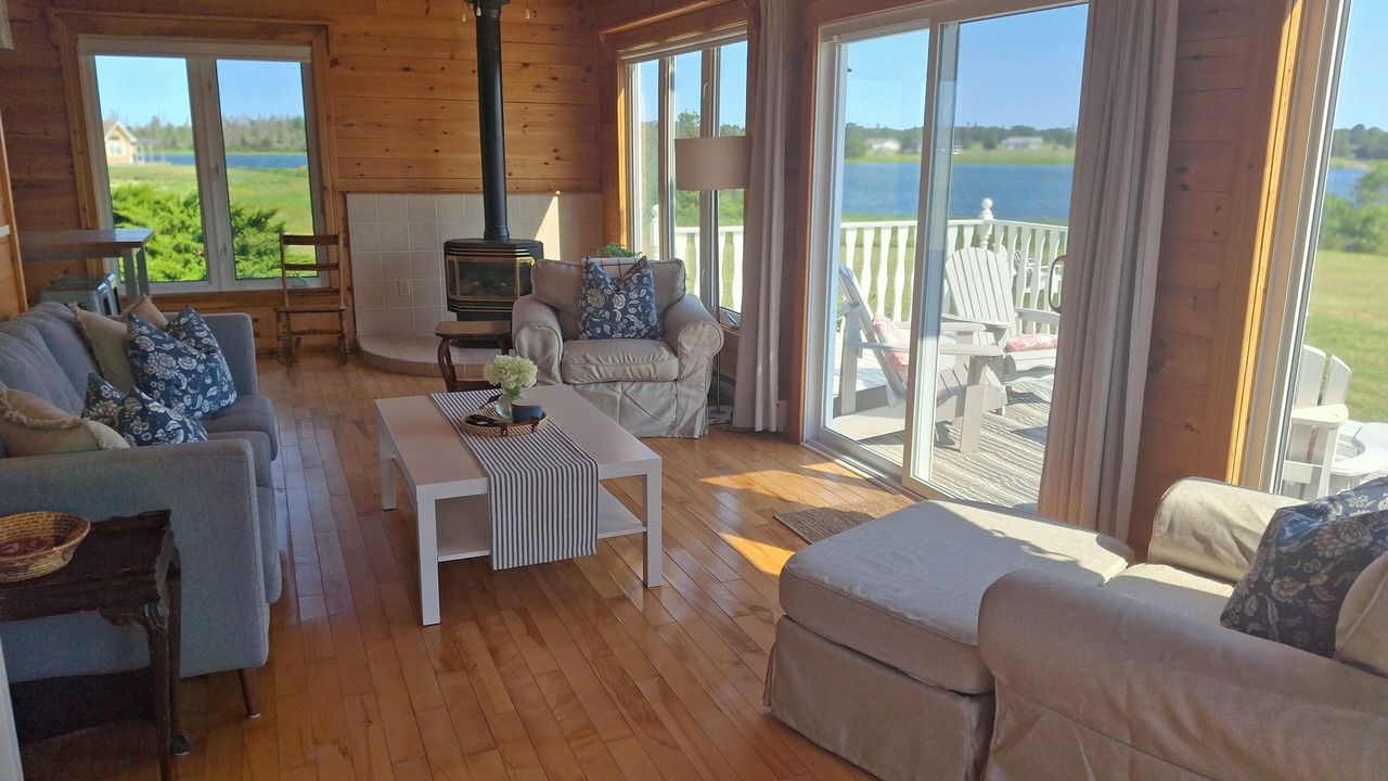 Photo of Livingroom in Brackley Beach