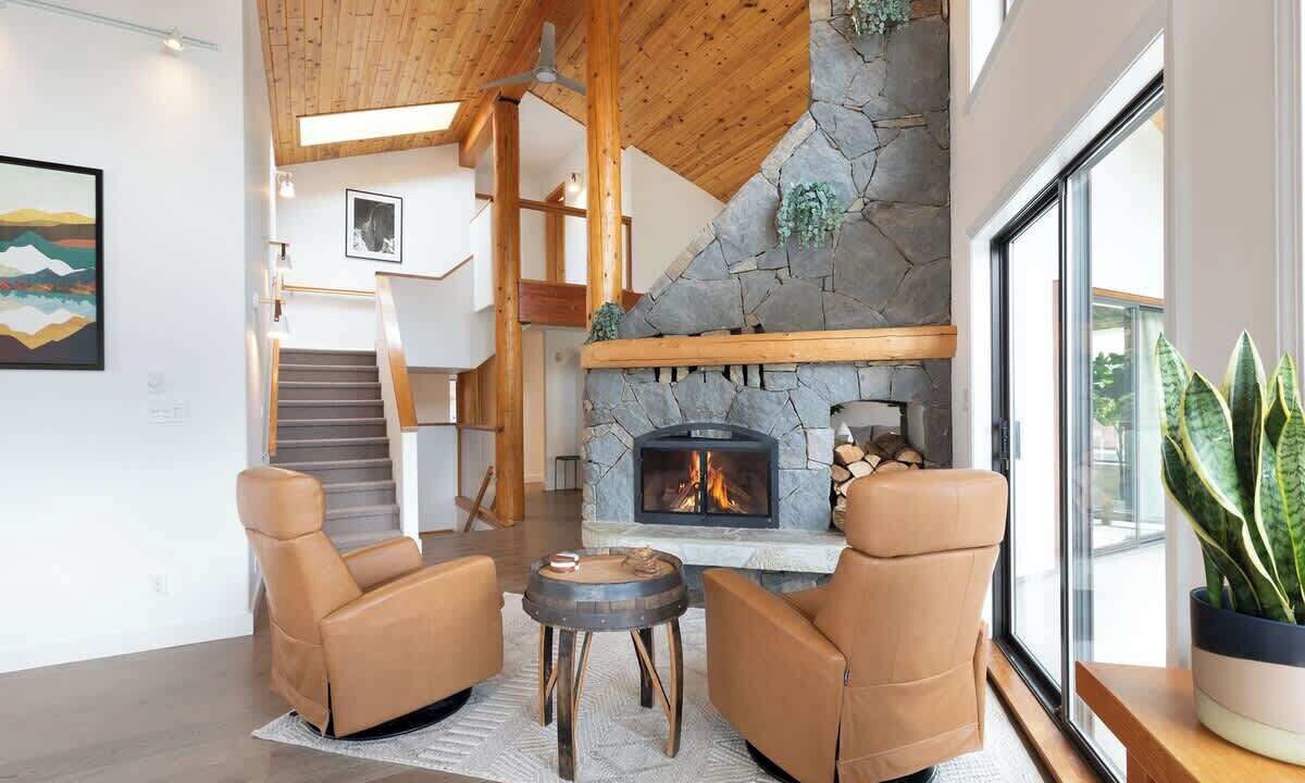 Photo of Livingroom in Whistler