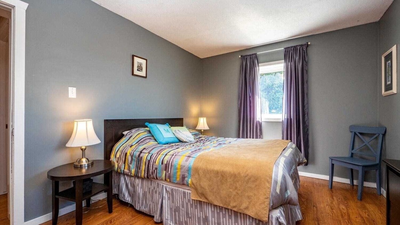 Photo of Bedroom in Colpoys Bay