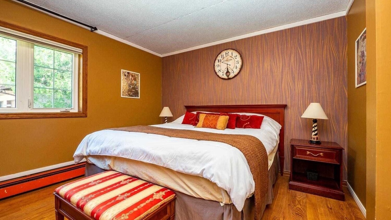 Photo of Bedroom in Colpoys Bay