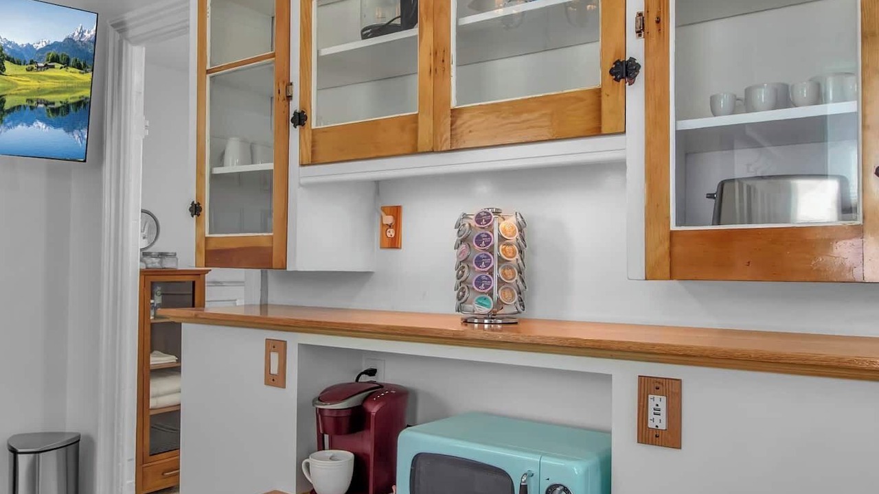 Photo of Kitchen in Front Park